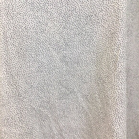 H&M Basics Super Soft and Cozy Polka Dot Printed Tee Shirt - Picture 6 of 7